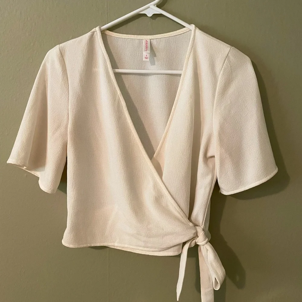 Xhilaration Tie Front Blouse - Size S - Picture 1 of 7